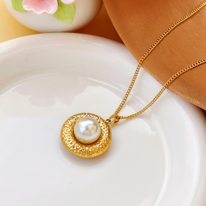 French INS Style Neutral Personality Straw Hat Design Inlaid Imitation Pearl Titanium Steel Necklace 18K Gold Plated Clavicle Chain