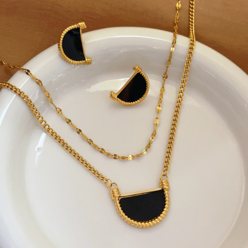 French Retro Elegant Personality Versatile Titanium Steel Jewelry Lace Half Round Inlaid White Shell Pendant Necklace