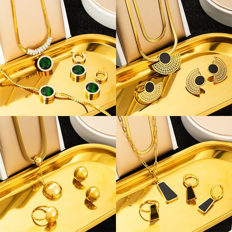 European and American Necklace Jewelry Set Titanium Steel Non-Fading Necklace High-Quality Jewelry Earrings Emerald Jewelry Set