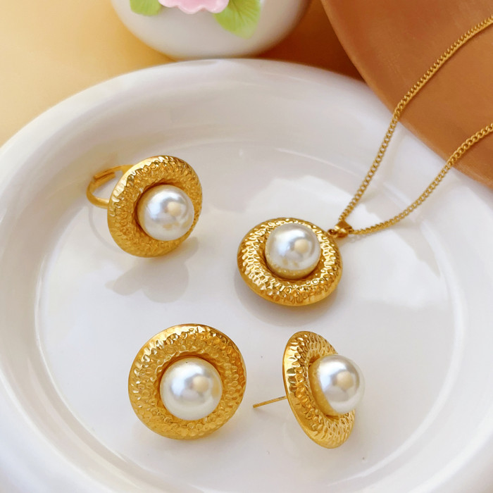 French INS Style Neutral Personality Straw Hat Design Inlaid Imitation Pearl Titanium Steel Necklace 18K Gold Plated Clavicle Chain