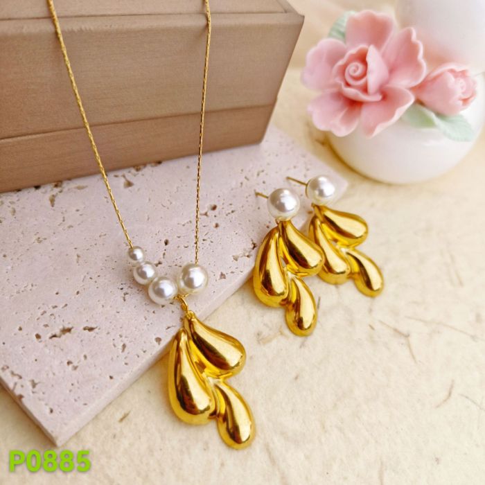 French Style Light Luxury Water Drop Pearl Titanium Steel Earrings Personality Versatile Texture High-end Necklace Non-fading Earrings Set