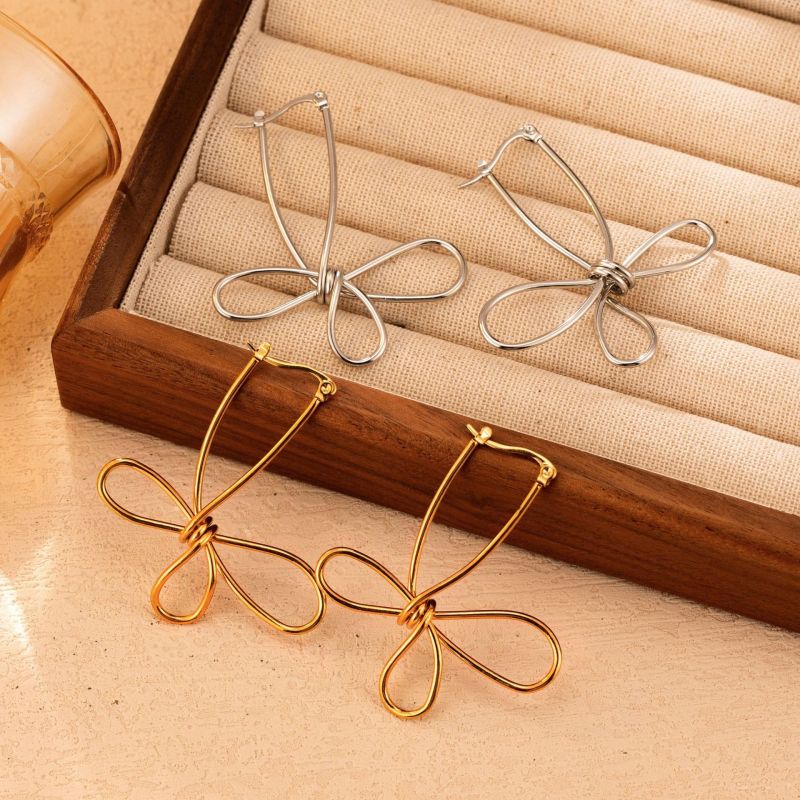 Cross-Border Fashion Petal Shape Stainless Steel Knotted Earrings Women's Trendy 18K High-End Versatile Earrings Wholesale