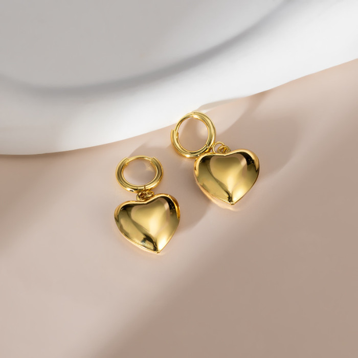 Qiaojin Jewelry Stainless Steel Electroplated 18K Shell-Shaped Fashion Light Luxury Ear Clips Earrings Simple Ear Acc...