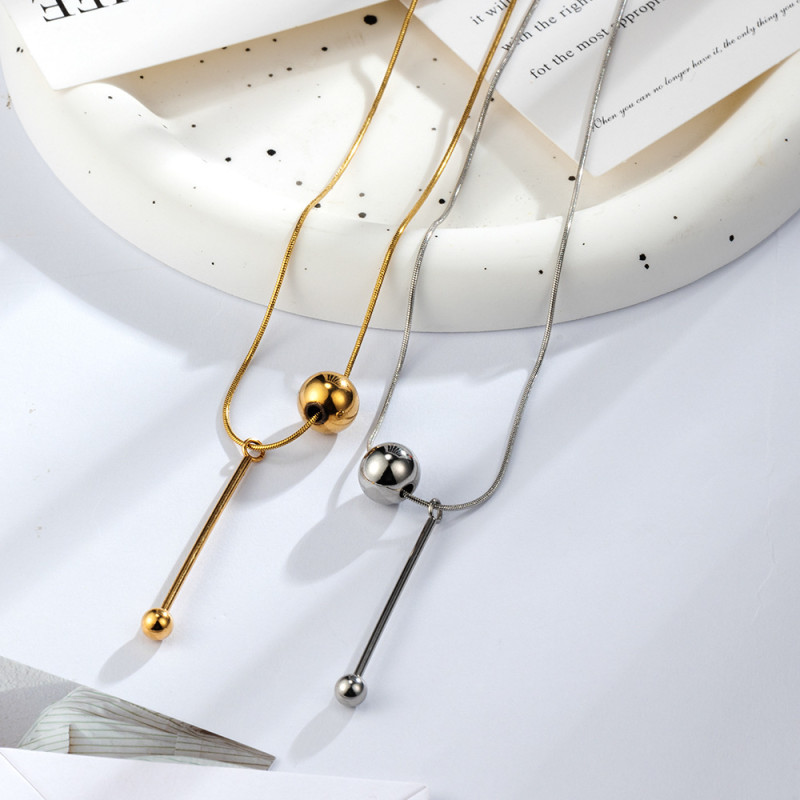 Japanese and Korean INS Niche Minimalist Style Titanium Steel Round Ball Necklace for Women Fashionable Elegant Design 18K Gold Plated Collarbone Chain