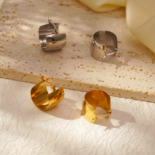 Cross-Border Round Stainless Steel Earrings Geometric French Retro 18K Gold Plated Hoop Earrings Women's High-End Earrings Wholesale