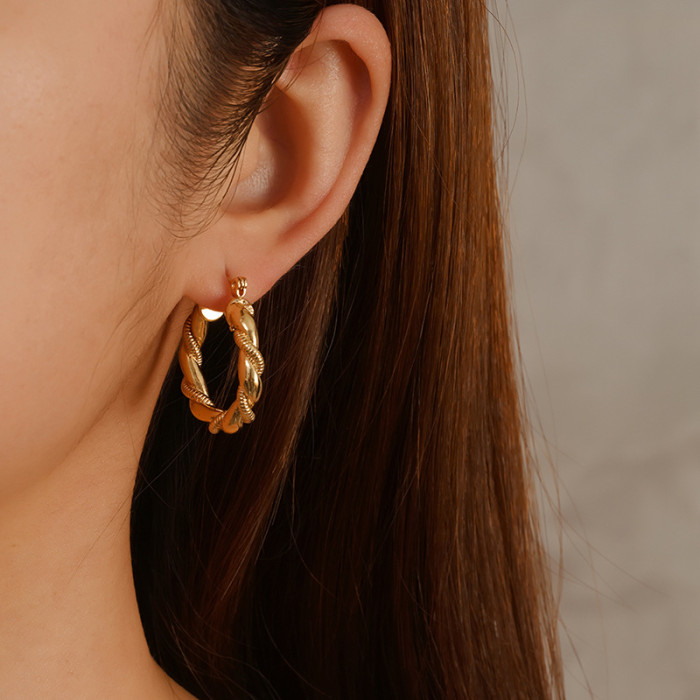 Direct Supply Stainless Steel Earrings Versatile Women's Round Wrapped Hoop Trendy Fashion 18K Plated Earrings Wholesale