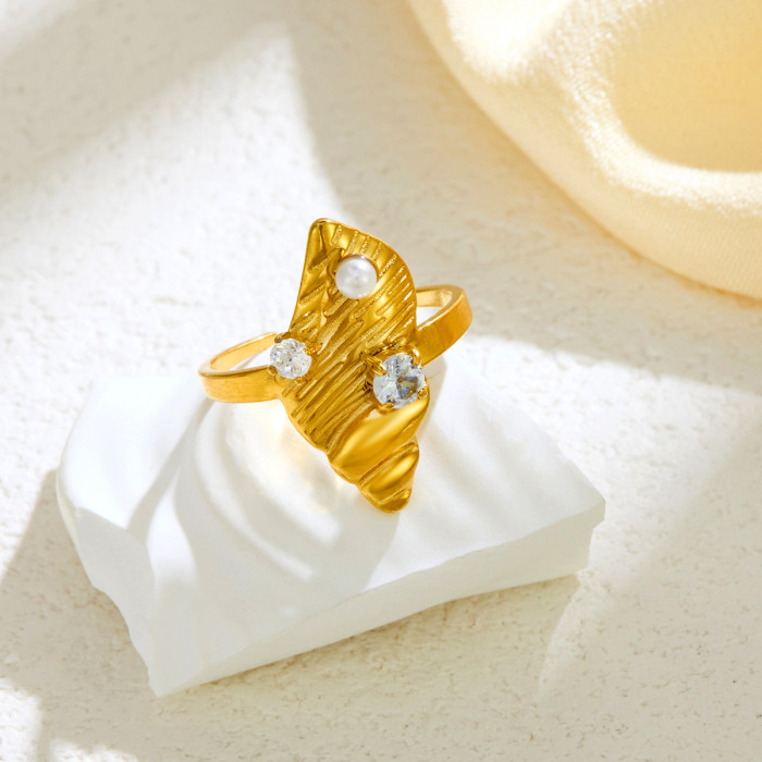 Stainless Steel Open Ring 18K Gold Light Luxury Style High-End Imitation Pearl Inlaid Diamond Conch Ring Wholesale