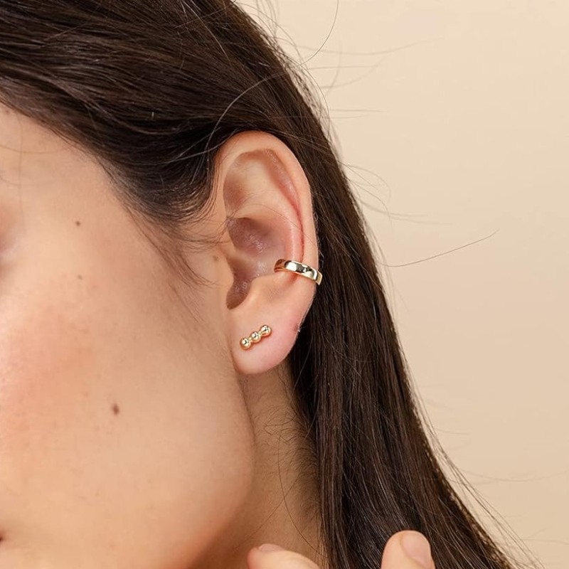 European and American Overseas Hot-Selling Fashion Gold and Silver Small Earrings Thick and Lightweight Women's Fashion Elegant and Generous Earrings Jewelry