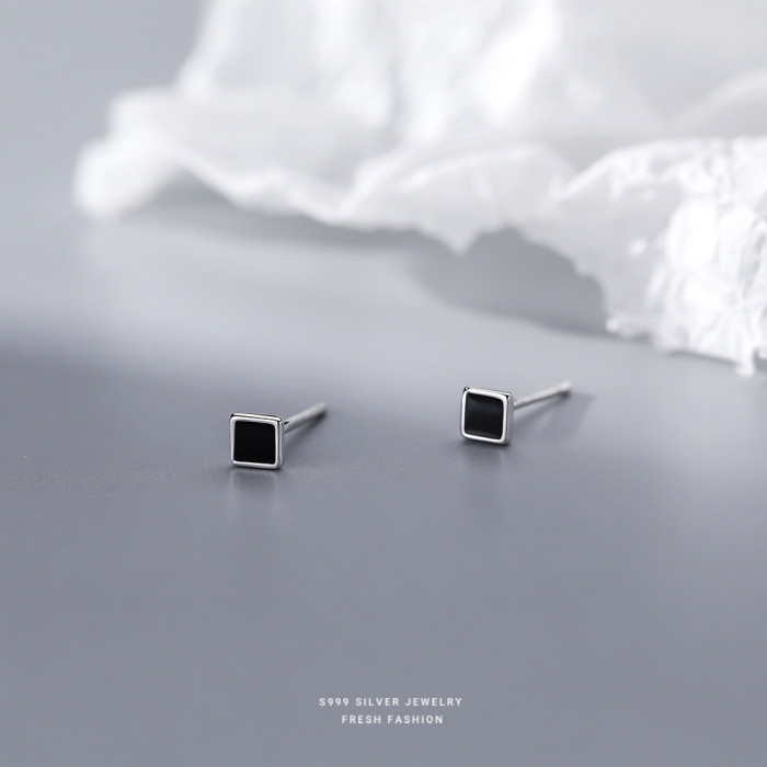 Yun Xiaoshu Silver Jewelry S999 Pure Silver Resin Clover Earrings Unisex Simple Ear Piercing Pure Silver Earrings