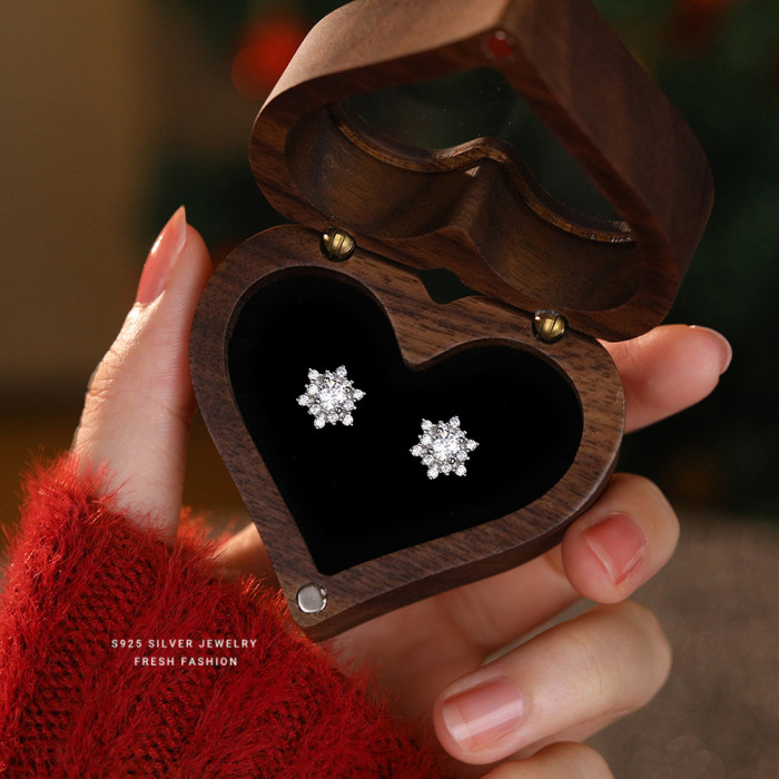 S925 Sterling Silver Snowflake Series Earrings for Women Fashionable Light Luxury Design Christmas Autumn Winter High-Quality Earrings Gift Wholesale
