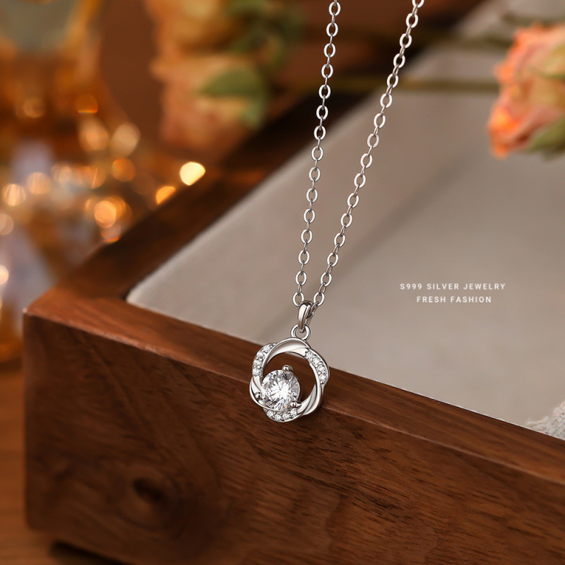 S999 Sterling Silver Mobius Strip Moissanite Necklace Female Zircon Pure Silver Clavicle Chain Light Luxury All-Match Gift Jewelry