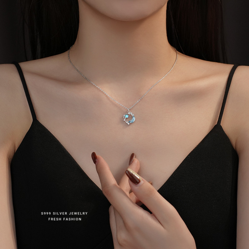 S999 Pure Silver Moon Necklace for Women, Niche Fashionable Elegant Collarbone Chain, Autumn Winter High-Quality Jewelry, Wholesale Birthday Gift
