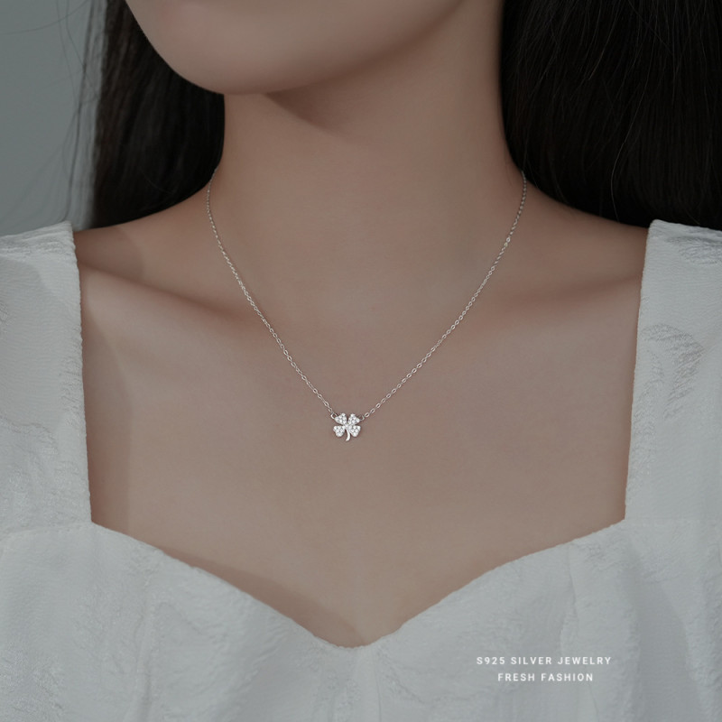 S999 Pure Silver Inlaid Diamond Four-Leaf Clover Necklace for Women, Light Luxury Design, Niche Forest Style, Fresh and Simple, Full Silver Clavicle Chain, Versatile