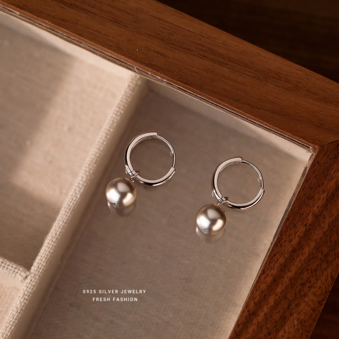 S925 Sterling Silver Round Bead Earrings French Retro Ear Clips for Women Simple Light Luxury High-end Synthetic Pear...