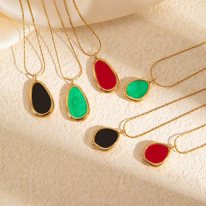Stainless Steel Necklace Gold Plated Bohemian Oil Drop Necklace Light Luxury High-end Heart Water Drop Titanium Steel Necklace for Women