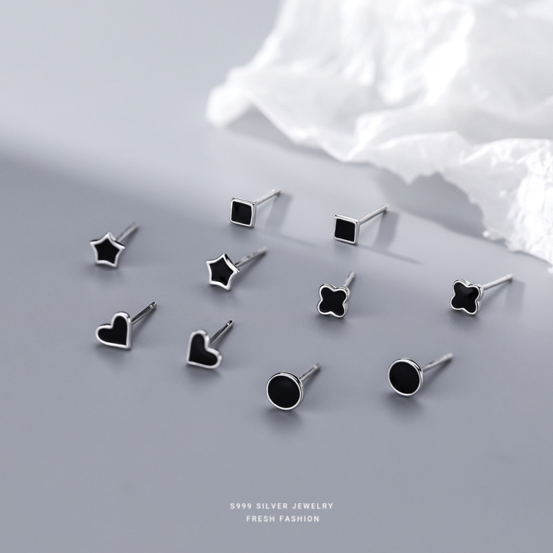 Yun Xiaoshu Silver Jewelry S999 Pure Silver Resin Clover Earrings Unisex Simple Ear Piercing Pure Silver Earrings