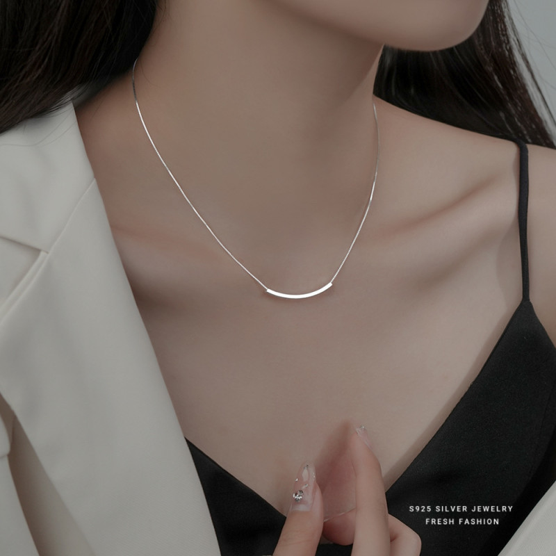 S925 Sterling Silver Necklace Simple Fashion Korean and Japanese Style Square Tube Chain Women's Cold Style Clavicle Chain Light Luxury Versatile