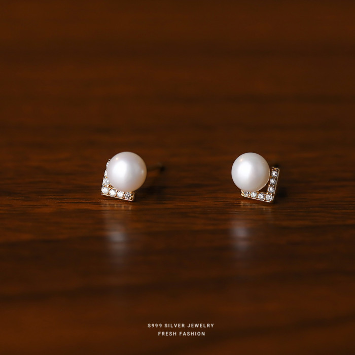 S999 Pure Silver V-Shaped Zircon Inlaid Pearl Earrings for Women French Retro Romantic Light Luxury Design Elegant Earrings Wholesale