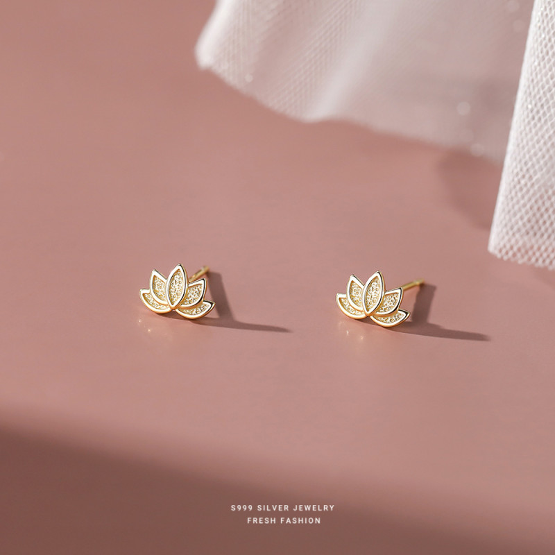 S999 Pure Silver Forest Style Lotus Earrings for Women Simple Fresh Niche Design Cute Artistic Temperament Earrings Wholesale