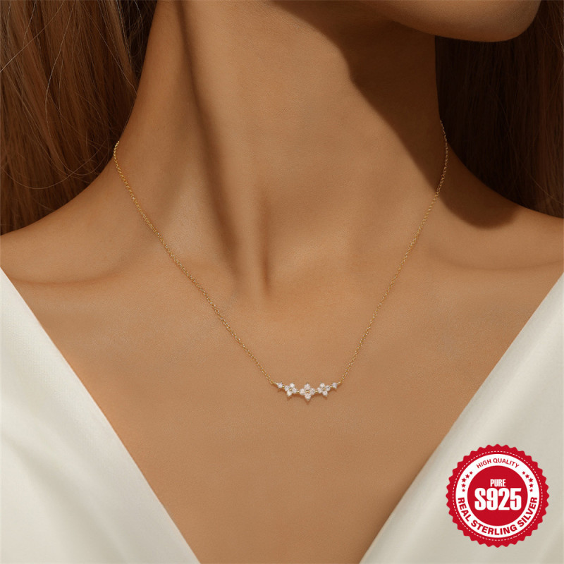 S925 Sterling Silver Four-Leaf Clover Inlaid Diamond Exquisite Pendant Collarbone Chain Korean Version Light Luxury High-End Mini Flower Necklace for Women