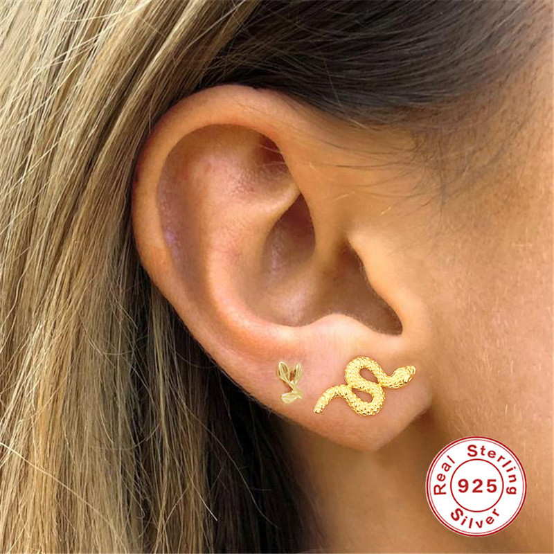 S925 Sterling Silver Minimalist Snake Earrings European and American Hot-Selling INS Personality Creative Small Snake Earrings