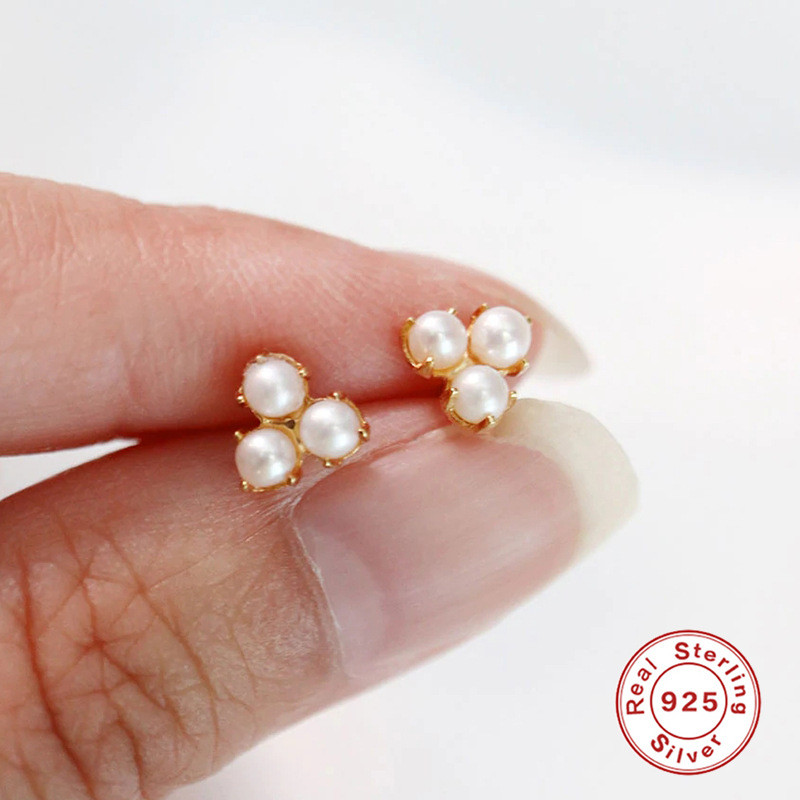 S925 Sterling Silver Vintage Elegant Pearl Stud Earrings for Women European and American Cross-Border Bestselling INS Crystal Three-Leaf Earrings