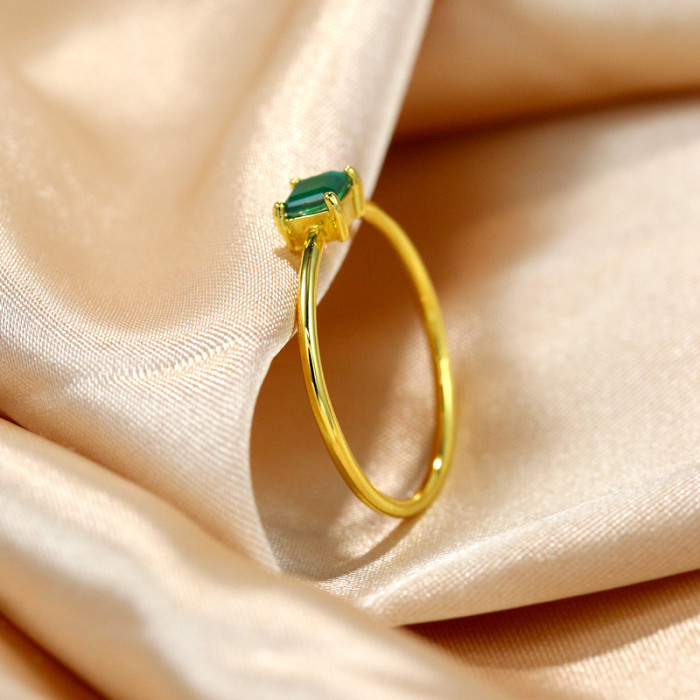 Luxury S925 Pure Emerald Gemstone Women's Wedding Ring French Style Niche High-end Index Finger Ring, 925 Sterling Si...