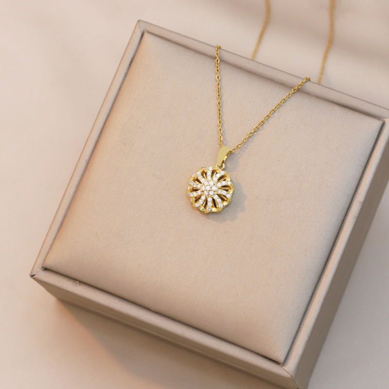 Necklace for Women, Internet Celebrity, European and American Style, Zircon Flower, Niche New Design, Pendant with Sense of Style, Cross-Border Rotating Titanium Steel Necklace