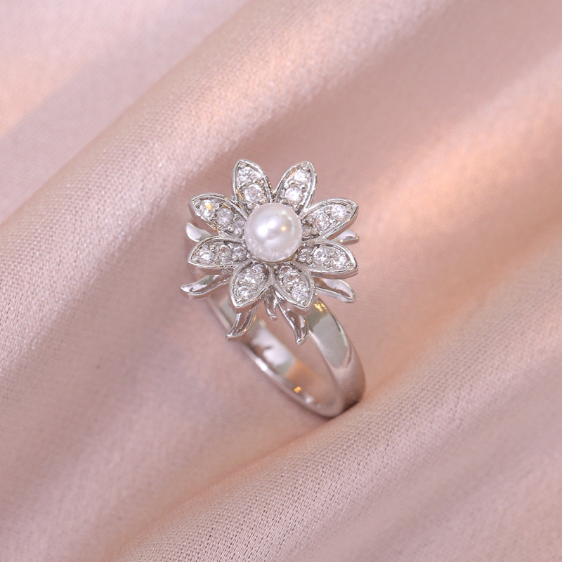 Necklace for Women Pearl Flower Zircon Rotating Elegant Full Diamond Necklace Fashion Korean Version Niche Ring Set Collarbone Chain