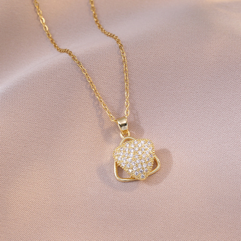 Necklace for Women, Internet Celebrity Rotating Zircon Flower, Niche Cross-Border New Design Pendant, Elegant European and American Style Titanium Steel Necklace