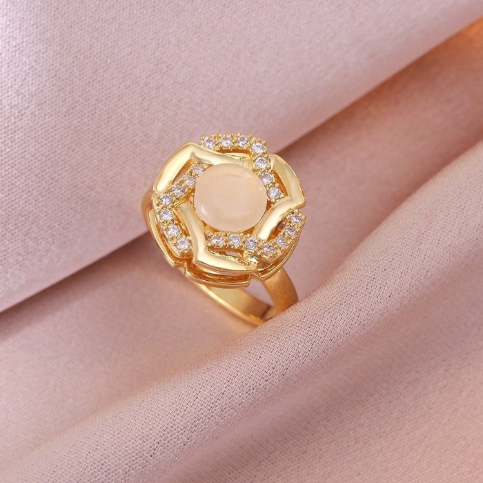 Necklace for Women, Internet Celebrity Style, Versatile, Niche, Sweet, High-End Rotating Necklace and Ring Set, Wholesale Accessories