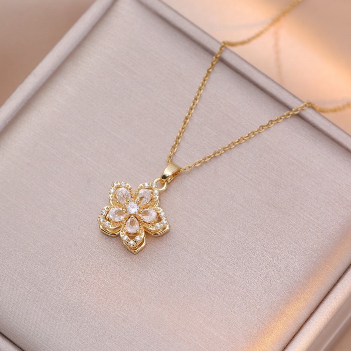 Necklace for Women Internet Celebrity Purple Zircon Flower Niche New Style Elegant European and American Five-Petal Flower 360 ° Rotatable Necklace