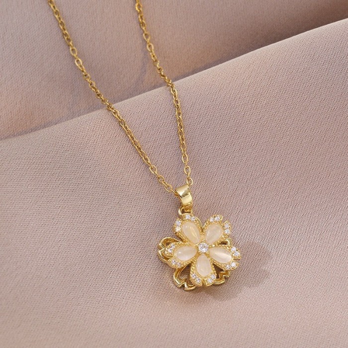 Necklace for Women, Internet Celebrity Style, Versatile, Niche, Sweet, High-End Rotating Necklace and Ring Set, Wholesale Accessories