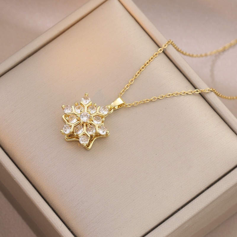 Necklace for Women, Internet Celebrity Snowflake Rotating Zircon Flower, Niche European and American New Design Pendant, Elegant Titanium Steel Necklace