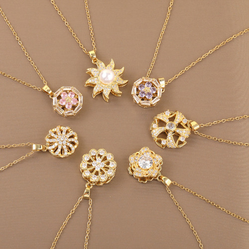 Necklace for Women, Internet Celebrity Heart Zircon Flower, Niche European and American New Design Sense Pendant, Elegant Rotating Titanium Steel Necklace