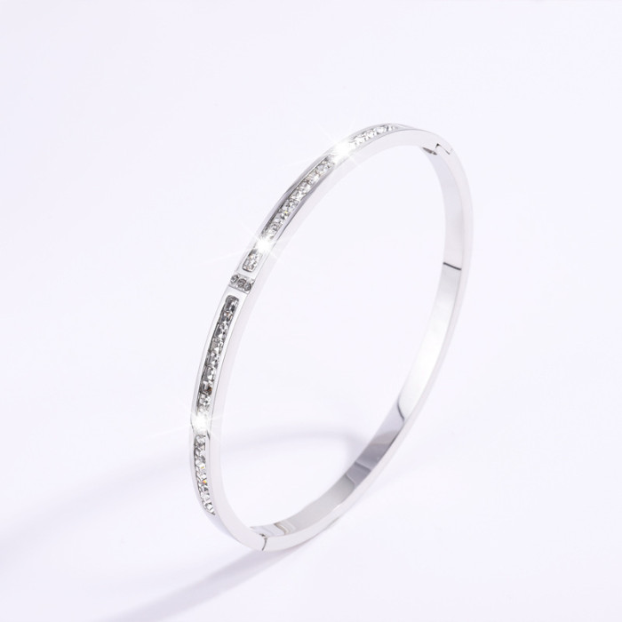 Titanium Steel Bracelet Single Row Diamond Three Diamonds in the Middle Stainless Steel Bracelet for Women High-end Fashion Non-fading Bracelet