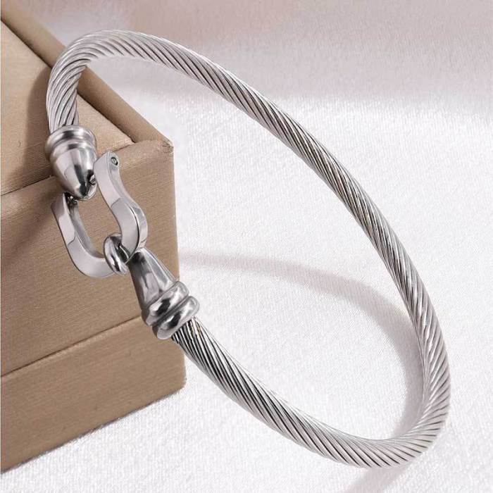 Titanium Steel Bracelet for Women, High-End Fully Stone-Set Stainless Steel Bangle, Niche Versatile Light Luxury Non-Fad...