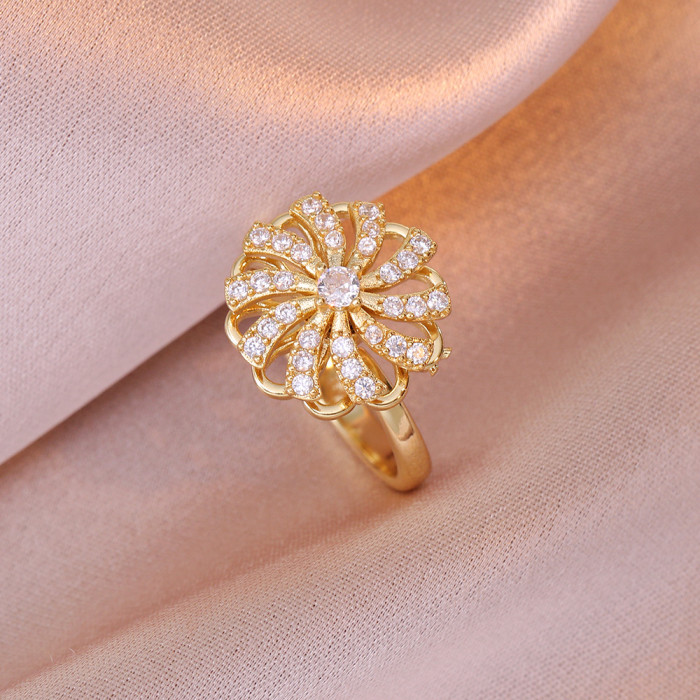 Necklace for Women, Internet Celebrity, Zircon Flower, Niche Fashion, New Design Sense Pendant, Elegant Set, Titanium...