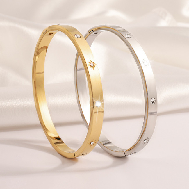 Titanium Steel Bracelet for Women, High-End Stainless Steel Eight-Pointed Star Inlaid with Stones, Simple and Uniqu...