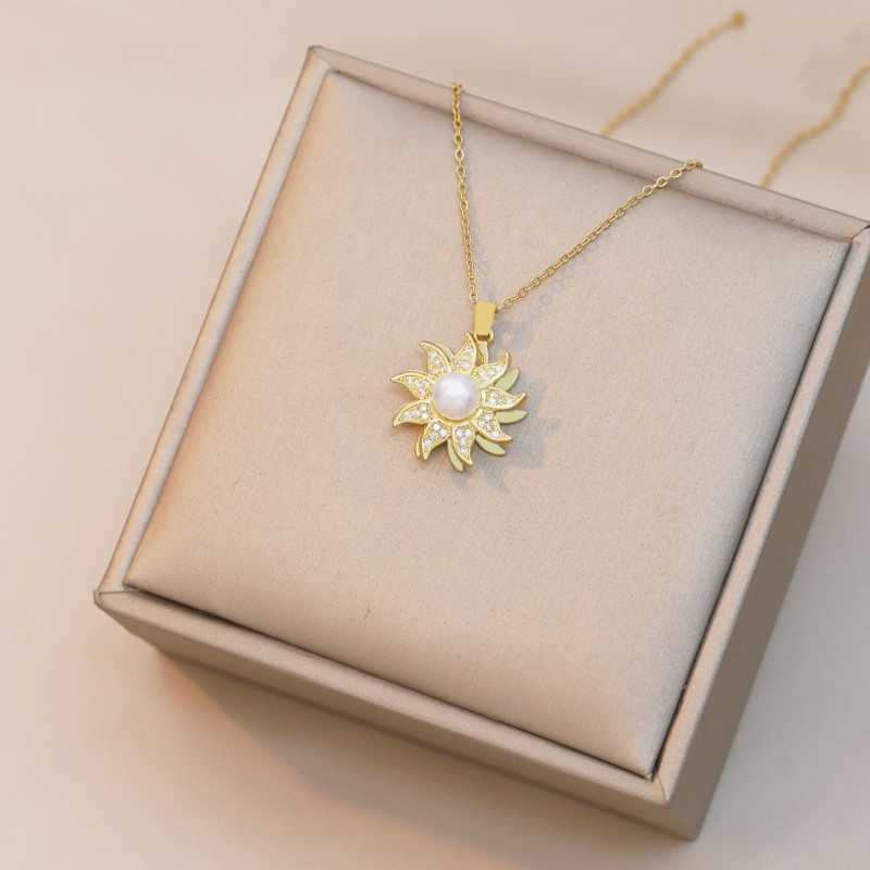 Necklace for Women Rotatable Flower Titanium Steel Niche Design Simple Fashion Trendy European and American Style Clavicle Chain Jewelry