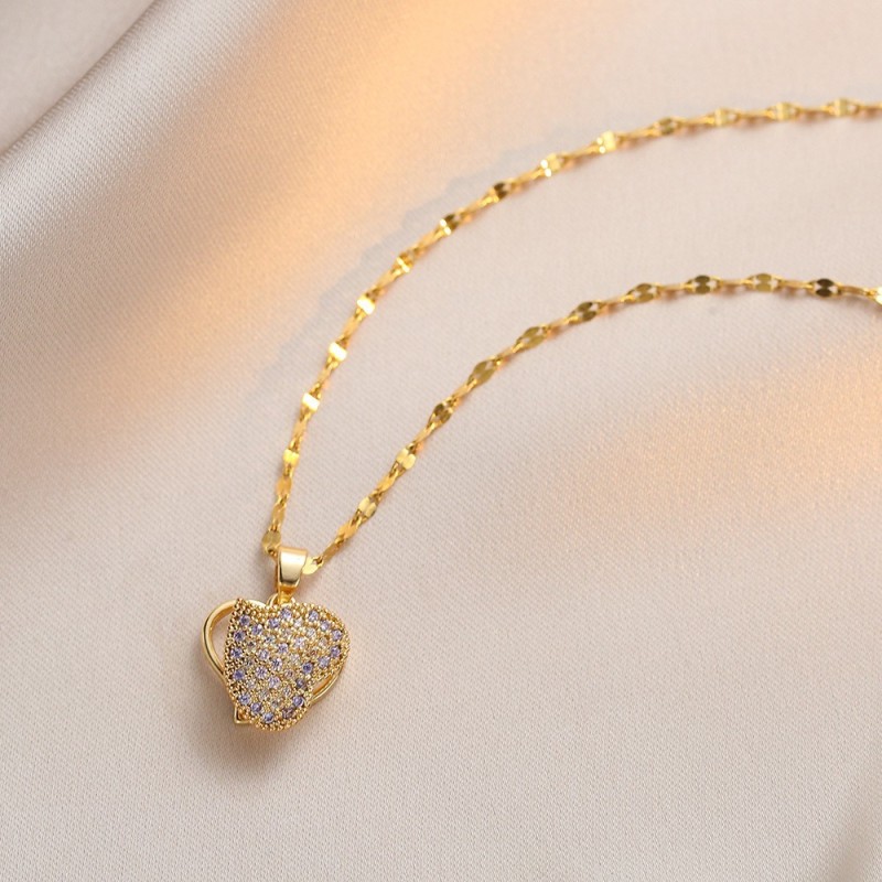 Titanium Steel Necklace for Women Korean Version Trendy Fashion Internet Celebrity Retro Personality Rotating Heart Elegant Ins Style Pendant Collarbone Chain