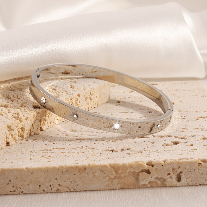 Titanium Steel Bracelet for Women, High-End Stainless Steel Eight-Pointed Star Inlaid with Stones, Simple and Uniqu...