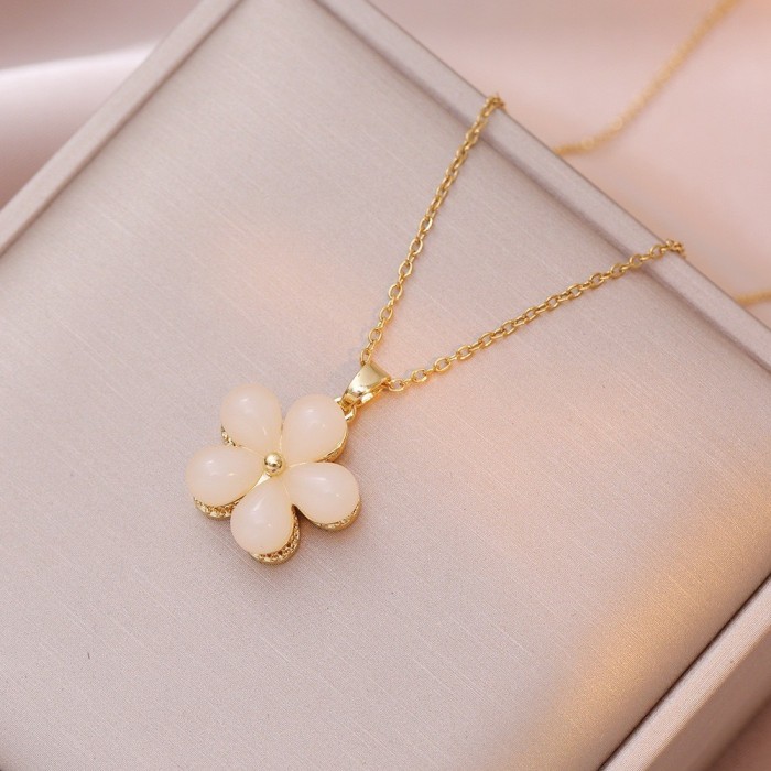 Necklace for Women, Internet Celebrity Style, Versatile, Niche, Sweet, High-End Rotating Necklace and Ring Set, Wholesale Accessories