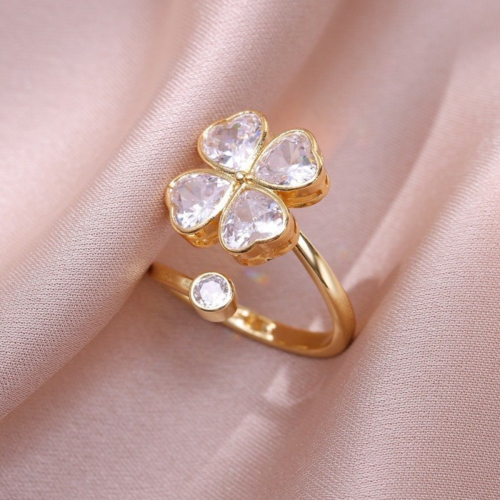 Necklace for Women, Internet Celebrity Style, Versatile, Niche, Sweet, High-End Rotating Necklace and Ring Set, Wholesale Accessories