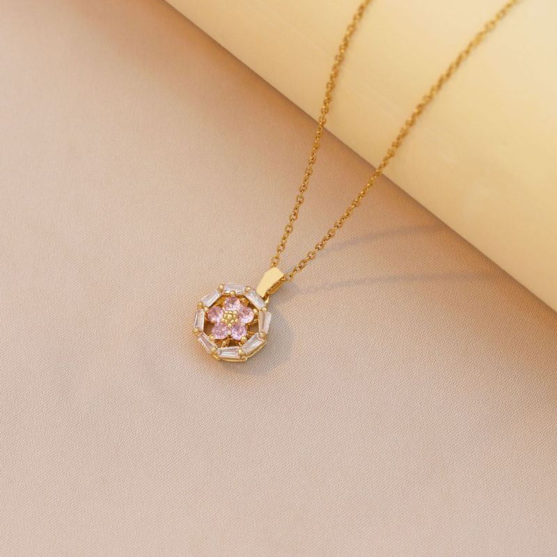 Necklace for Women Cross-Border Rotatable Five-Petal Flower Necklace Design European and American New Style Titanium Steel Clavicle Chain Pendant Jewelry Accessories