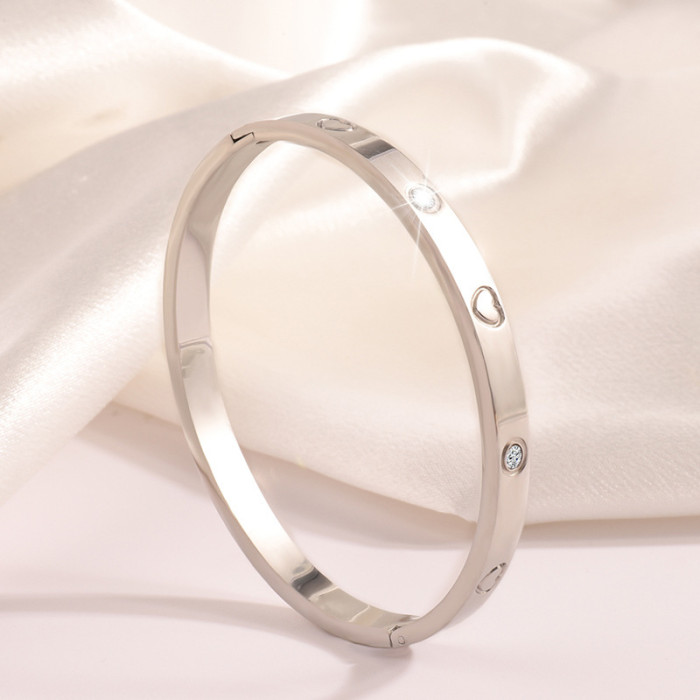Fashion Simple Titanium Steel Bracelet Heart Stone-Inlaid Bracelet for Women High-end Gold-Plated 18K Stainles...