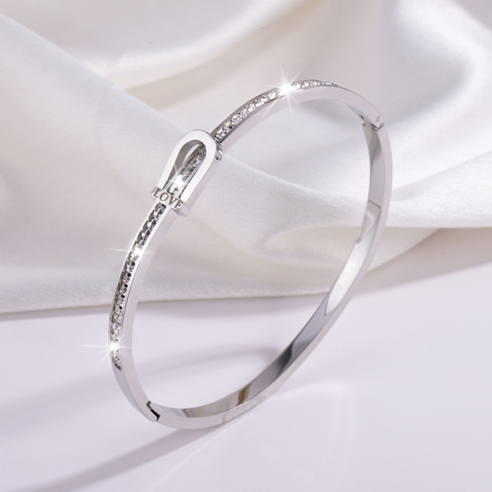 Titanium Steel Bracelet for Women, High-End Fashion, Simple Style, Couple's Edition, Curved Row with Engraved LOVE, Stainless Steel Single Row Diamond Bracelet