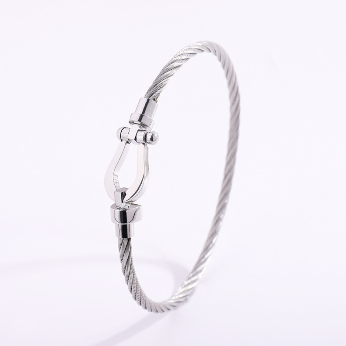 Titanium Steel Bracelet Magnetic Threaded Horseshoe Stainless Steel Bracelet for Women High-end Fashion Simple Non-fa...