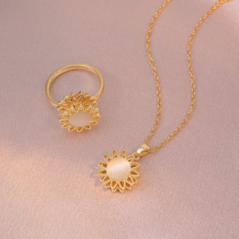 Necklace for Women, Internet Celebrity, Cross-Border Zircon Flower, Niche Rotating New Design Pendant, Elegant Set, Titanium Steel Necklace