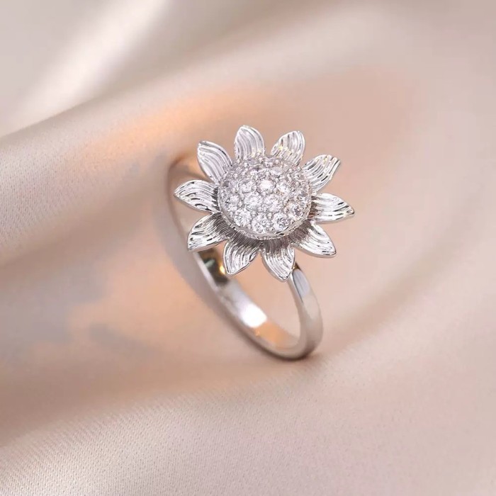 Necklace for Women, Internet Celebrity Style, Versatile, Niche, Sweet, High-End Rotating Necklace and Ring Set, Wholesale Accessories